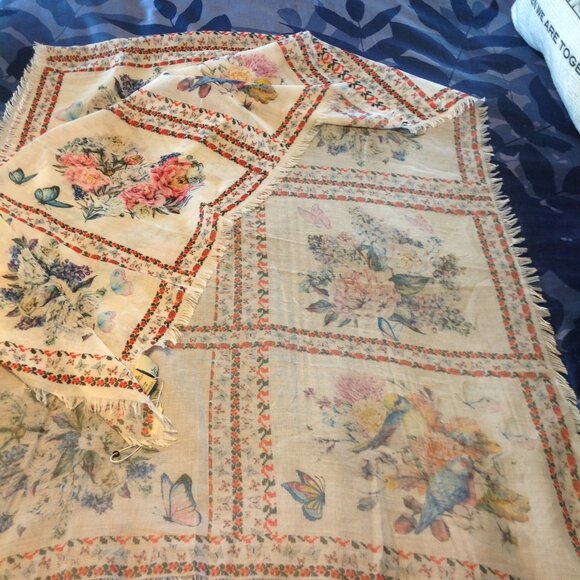 NWOT JC Sunny Floral Flowers Birds Butterflies Fringe Scarf Shawl Wrap - Picture 10 of 10